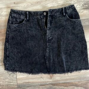 ⭐️Corduroy skirt distressed